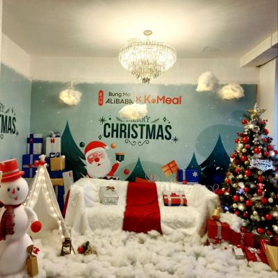 Trang trí tiểu cảnh noel qua nhà hàng